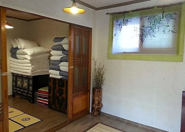 Korean Traditional House - Pungkyung