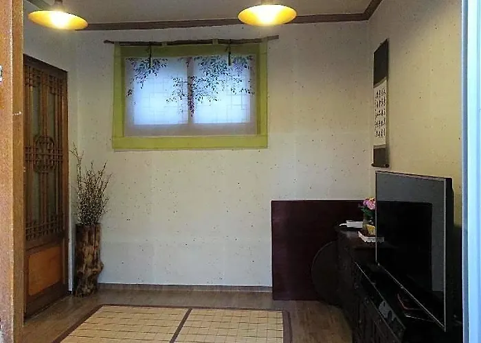Korean Traditional House - Pungkyung Hotel Seoul